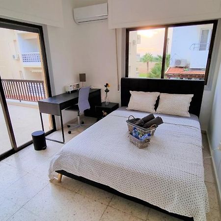 Cozy Beach Apt / 100 Mbit+ Netflix / Near Airport Lárnaca Exterior foto