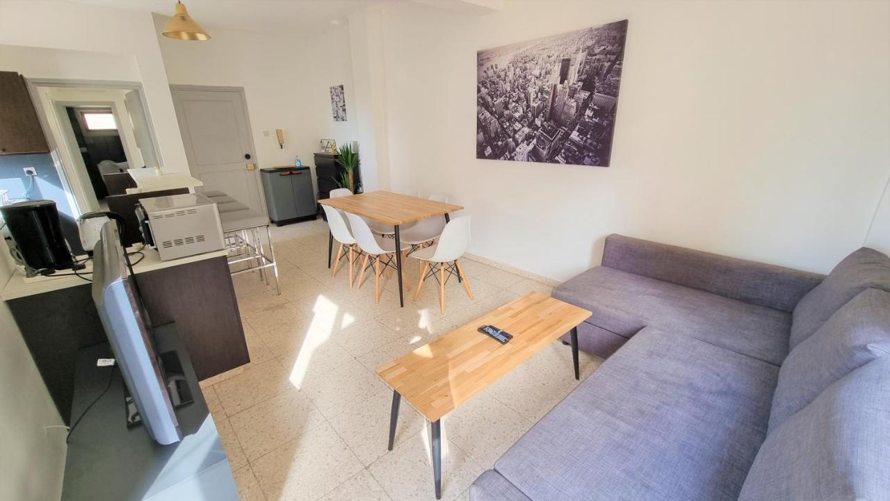 Cozy Beach Apt / 100 Mbit+ Netflix / Near Airport Lárnaca Exterior foto