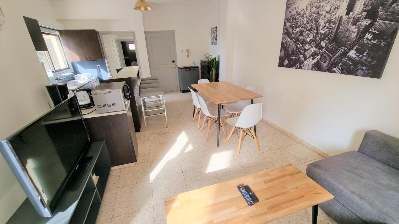 Cozy Beach Apt / 100 Mbit+ Netflix / Near Airport Lárnaca Exterior foto