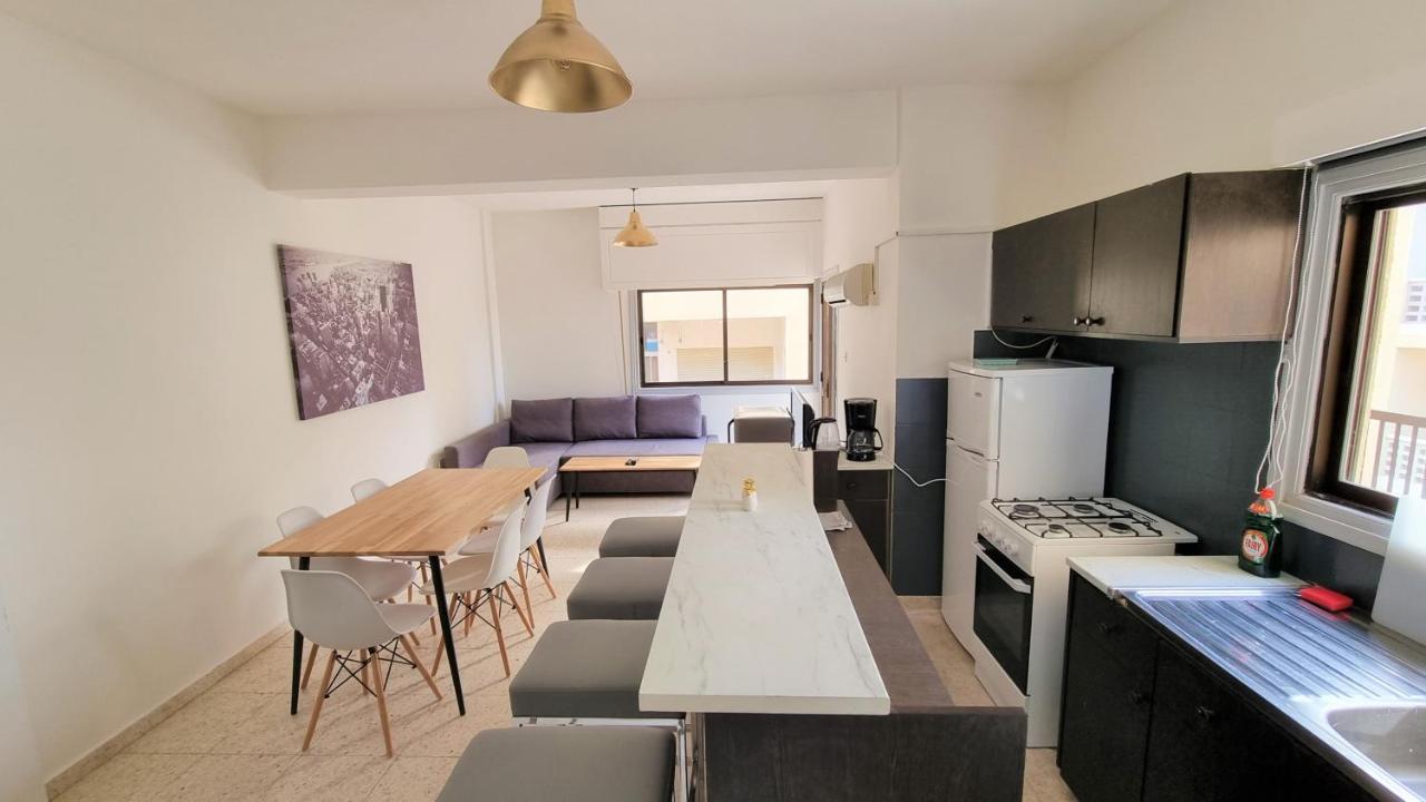 Cozy Beach Apt / 100 Mbit+ Netflix / Near Airport Lárnaca Exterior foto