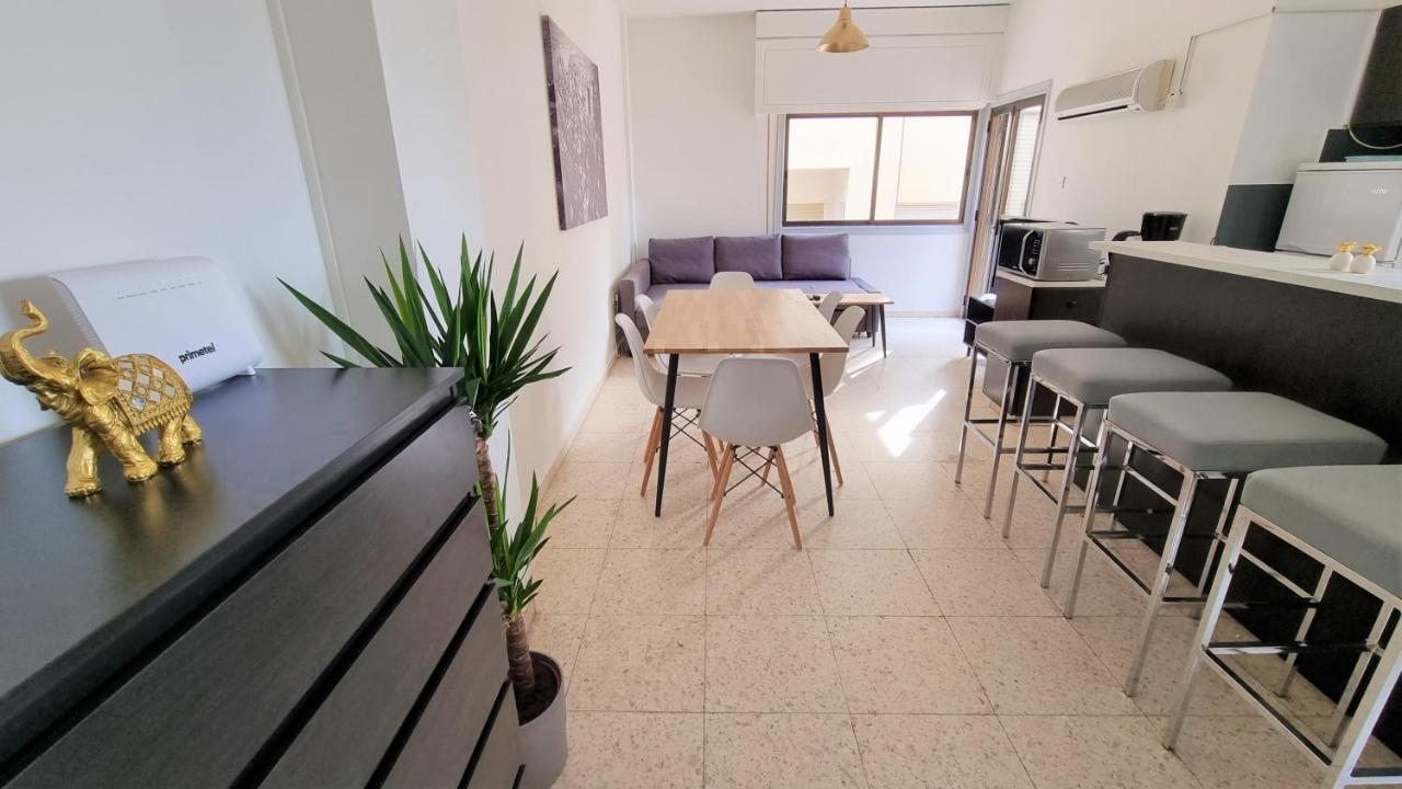 Cozy Beach Apt / 100 Mbit+ Netflix / Near Airport Lárnaca Exterior foto
