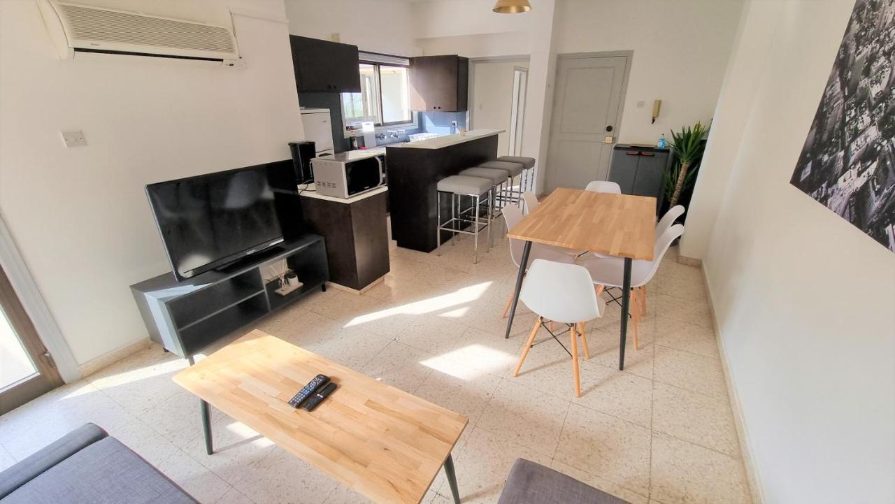 Cozy Beach Apt / 100 Mbit+ Netflix / Near Airport Lárnaca Exterior foto